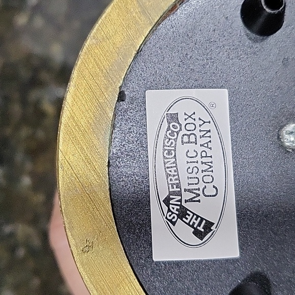 Vintage San Francisco Music Box Company 9 Lives Snow Globe Beauty and the Beast - Picture 9 of 10